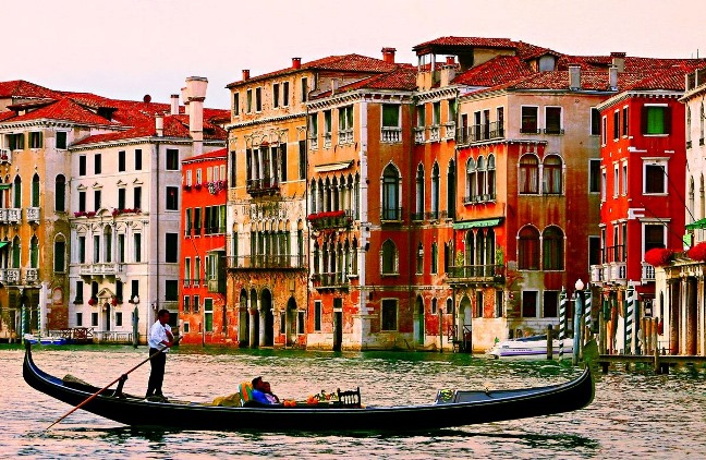 romantik gondol gezintisi